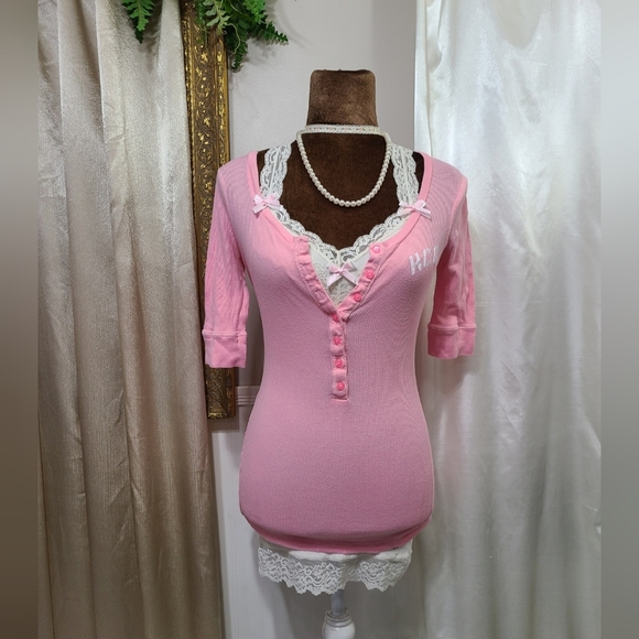♡ Y2K ♡ Hollister Pink Ribbed HCO Logo Half Sleeve Babydoll Henley - Picture 1 of 9